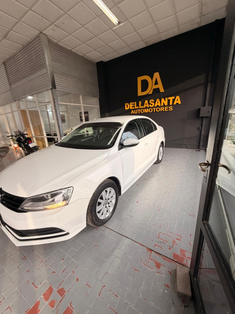 Volkswagen Vento Advance 2.0 115cv — foto 2